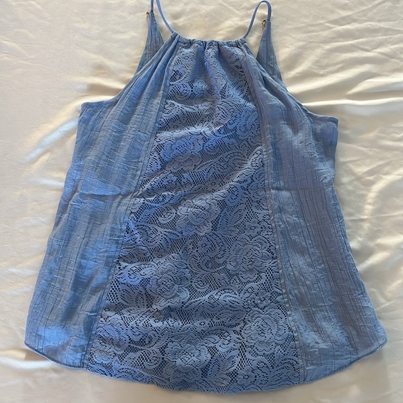 IZ Byer top with necklace - Picture 5 of 11